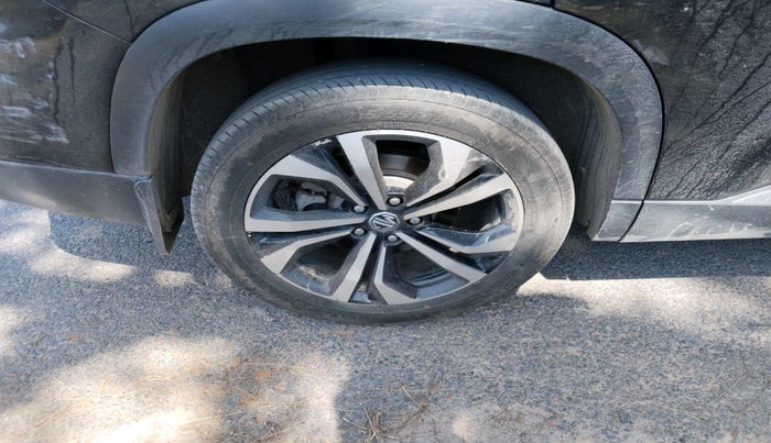 2023 MG HECTOR PLUS SHARP PRO 2.0 TURBO DIESEL 7 STR, Diesel, Manual, 74,030 km, tyre