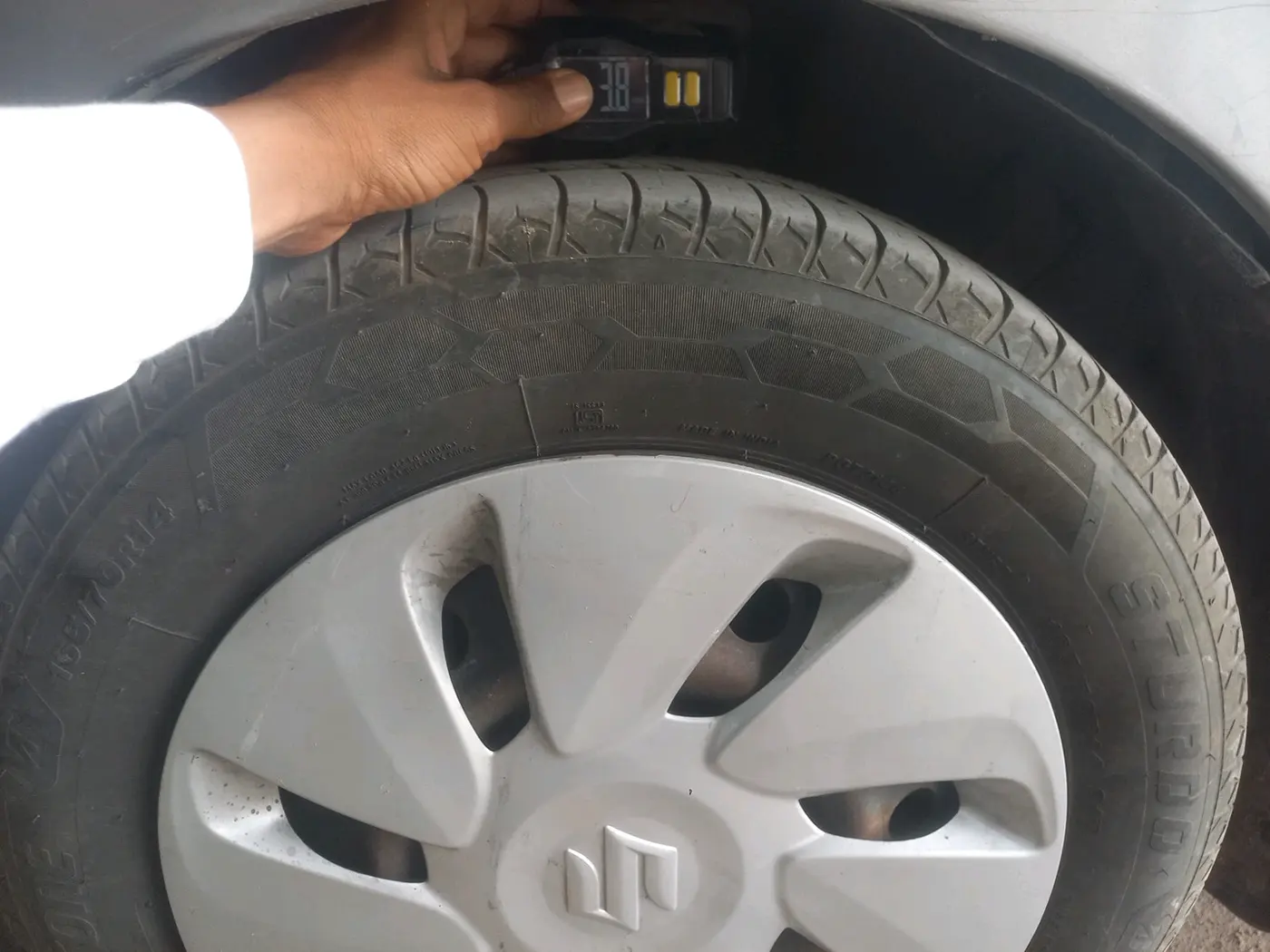 2016 Maruti Celerio VXI AMT, Petrol, Automatic, 82,985 km, tyre