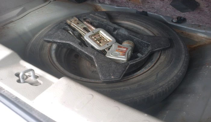 2016 Maruti Celerio VXI AMT, Petrol, Automatic, 82,985 km, tyre