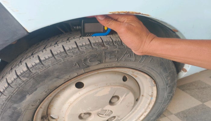 2011 Tata Nano CX, Petrol, Manual, 1,19,603 km, tyre