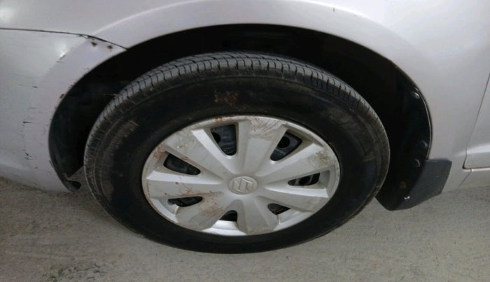 2008 Maruti Swift Dzire VXI 1.3, Petrol, Manual, 58,022 km, tyre