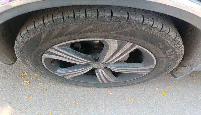 2022 MG ASTOR SHARP EX 1.5 MT, Petrol, Manual, 58,054 km, tyre