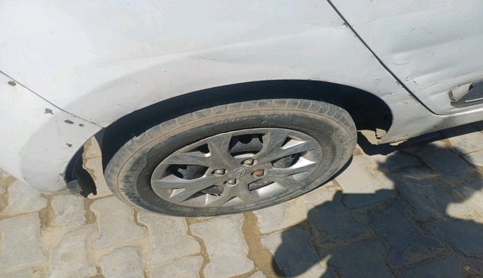 2014 Hyundai Grand i10 MAGNA 1.1 CRDI, Diesel, Manual, 1,13,512 km, tyre