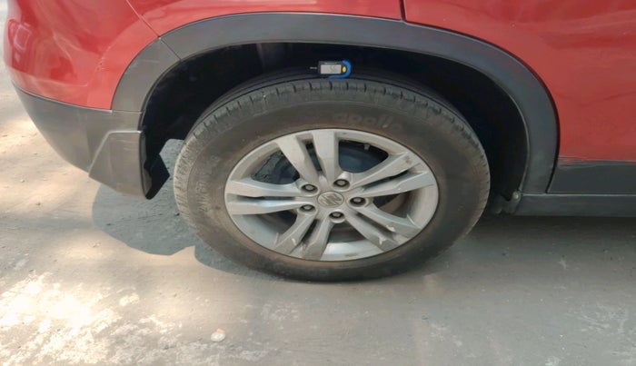 2018 Maruti Vitara Brezza ZDI, Diesel, Manual, 55,900 km, tyre