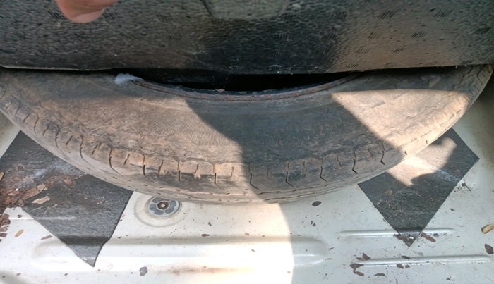 2012 Volkswagen Vento TRENDLINE 1.6, Petrol, Manual, 31,486 km, tyre