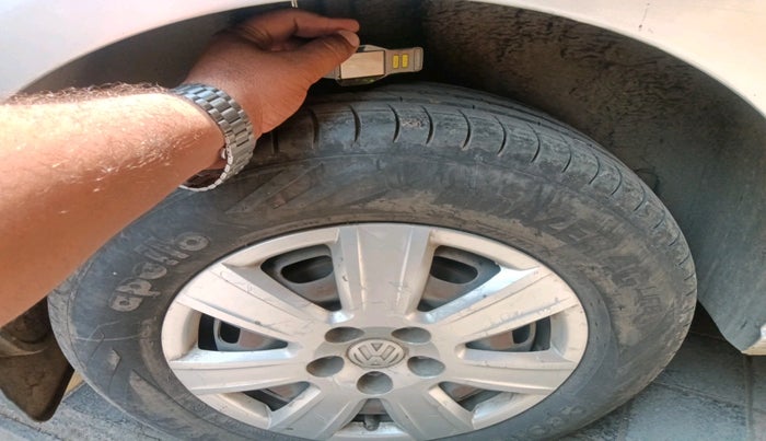 2012 Volkswagen Vento TRENDLINE 1.6, Petrol, Manual, 31,486 km, tyre