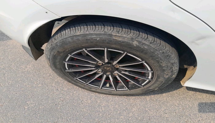 2016 Ford Figo Aspire AMBIENTE 1.2 PETROL, Petrol, Manual, 51,836 km, tyre