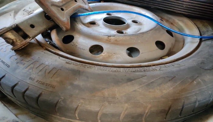 2016 Maruti Wagon R 1.0 LXI CNG, CNG, Manual, 75,533 km, tyre