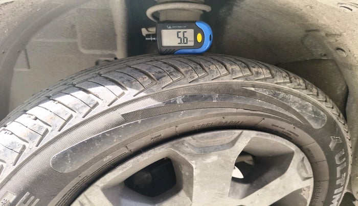 2018 Renault Kwid CLIMBER 1.0 AMT, Petrol, Automatic, 21,518 km, tyre