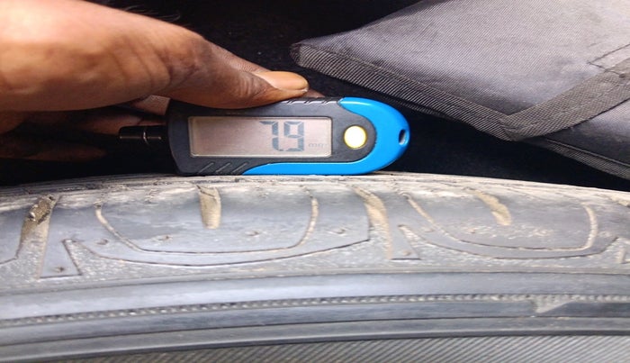 2019 Jeep Compass LONGITUDE (O) 2.0 DIESEL, Diesel, Manual, 1,41,027 km, tyre