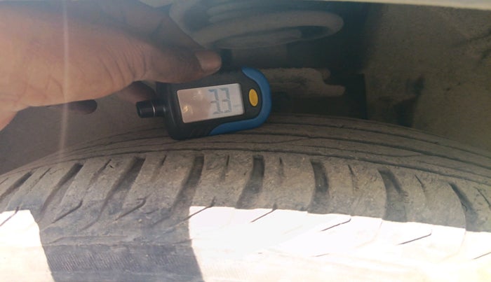 2019 Jeep Compass LONGITUDE (O) 2.0 DIESEL, Diesel, Manual, 1,41,027 km, tyre