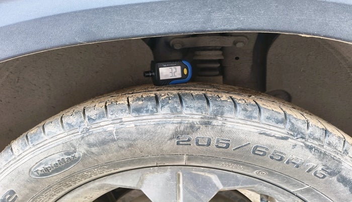 2020 KIA SELTOS HTK PLUS 1.5, Petrol, Manual, 43,433 km, tyre