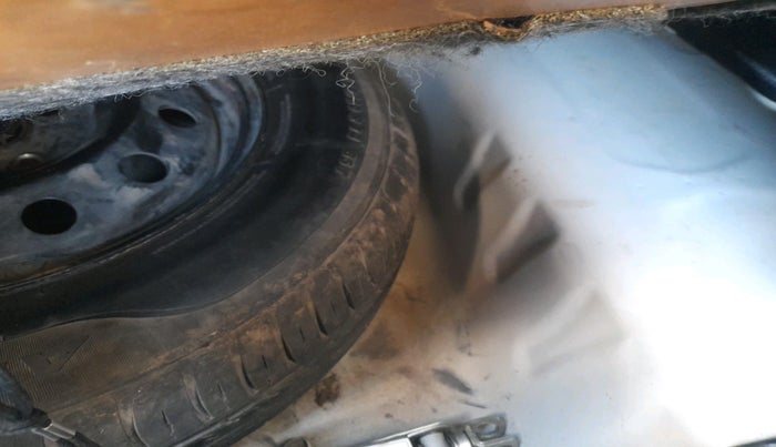 2020 Maruti Dzire VXI, Petrol, Manual, 1,08,511 km, tyre