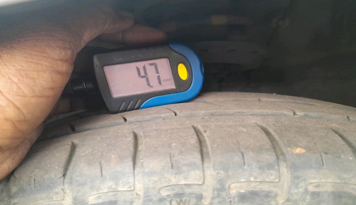 2016 Hyundai Xcent SX 1.2, Petrol, Manual, 84,444 km, tyre