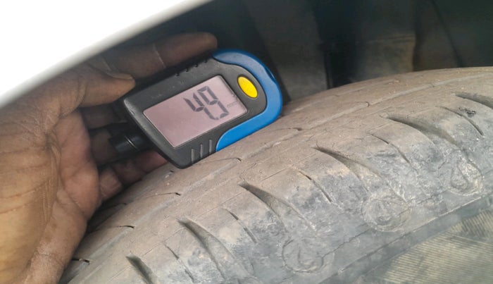 2016 Hyundai Xcent SX 1.2, Petrol, Manual, 84,444 km, tyre