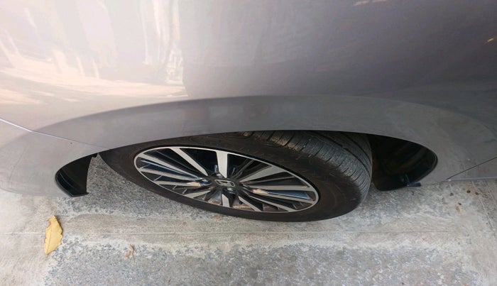 2025 Honda Amaze ZX 1.2 Petrol CVT, Petrol, Automatic, 8,847 km, tyre