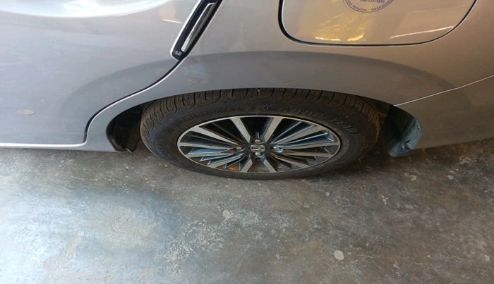 2025 Honda Amaze ZX 1.2 Petrol CVT, Petrol, Automatic, 8,847 km, tyre