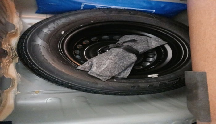 2025 Honda Amaze ZX 1.2 Petrol CVT, Petrol, Automatic, 8,847 km, tyre