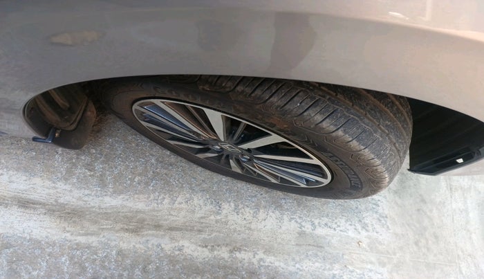 2025 Honda Amaze ZX 1.2 Petrol CVT, Petrol, Automatic, 8,847 km, tyre