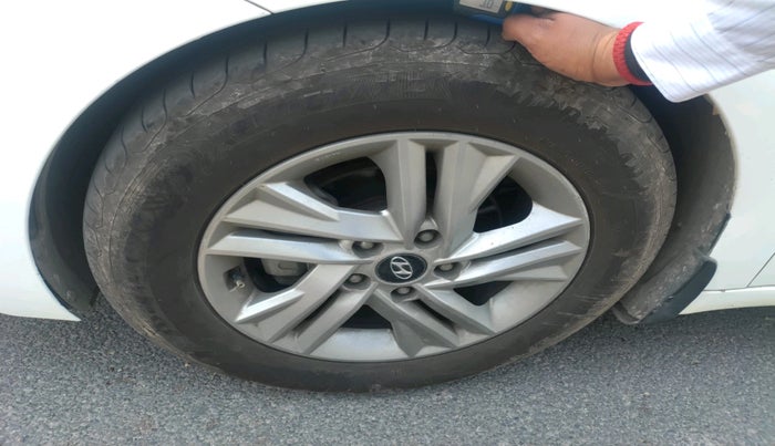 2020 Hyundai New Elantra 2.0 SX AT PETROL, Petrol, Automatic, 1,29,643 km, tyre