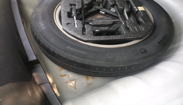 2020 Hyundai New Elantra 2.0 SX AT PETROL, Petrol, Automatic, 1,29,643 km, tyre