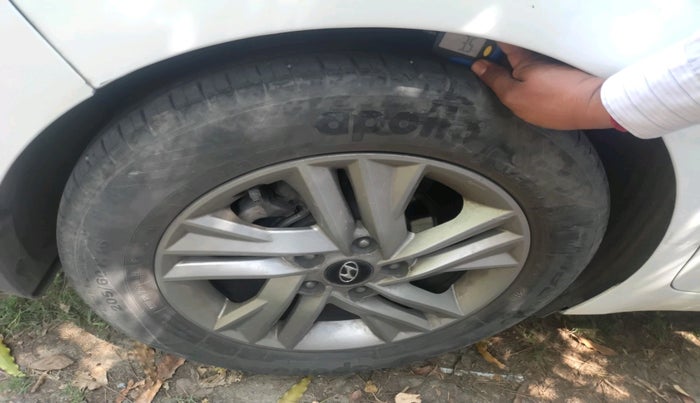 2020 Hyundai New Elantra 2.0 SX AT PETROL, Petrol, Automatic, 1,29,643 km, tyre