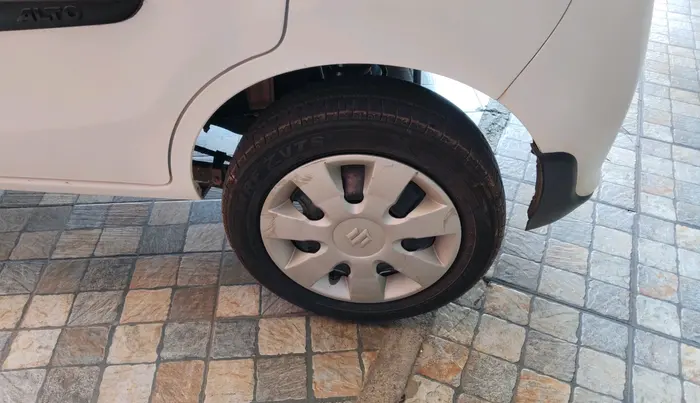 2017 Maruti Alto K10 VXI, Petrol, Manual, 63,004 km, tyre