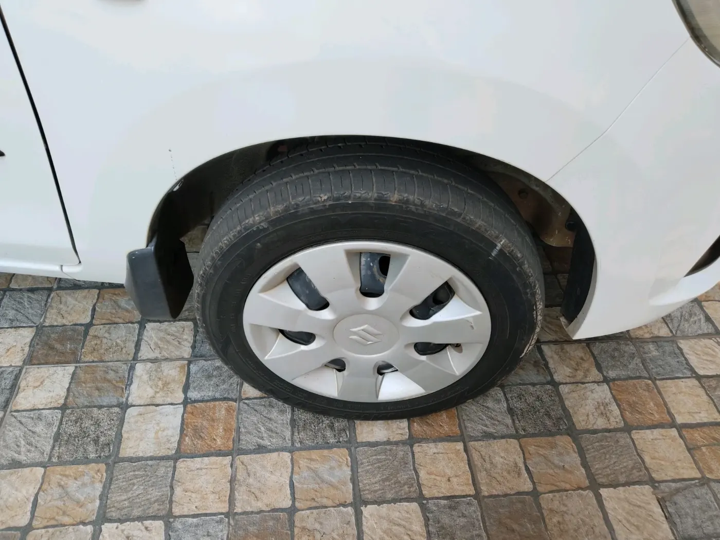 2017 Maruti Alto K10 VXI, Petrol, Manual, 63,004 km, tyre