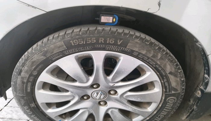 2017 Maruti Baleno ALPHA PETROL 1.2, Petrol, Manual, 39,079 km, tyre