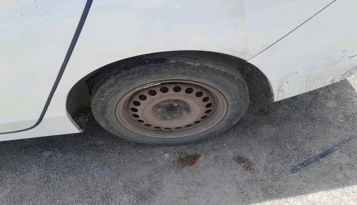 2014 Honda City 1.5L I-VTEC S MT, Petrol, Manual, 1,18,295 km, tyre