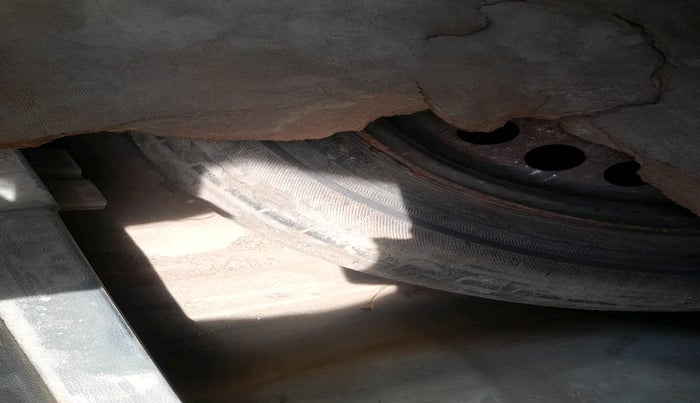 2014 Honda City 1.5L I-VTEC S MT, Petrol, Manual, 1,18,295 km, tyre