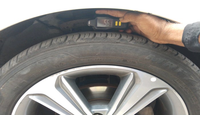 2017 Hyundai Verna 1.6 CRDI SX + AT, Diesel, Automatic, 93,975 km, tyre