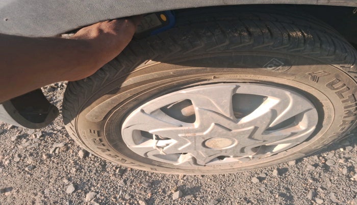 2018 Renault Kwid RXL, Petrol, Manual, 1,25,926 km, tyre