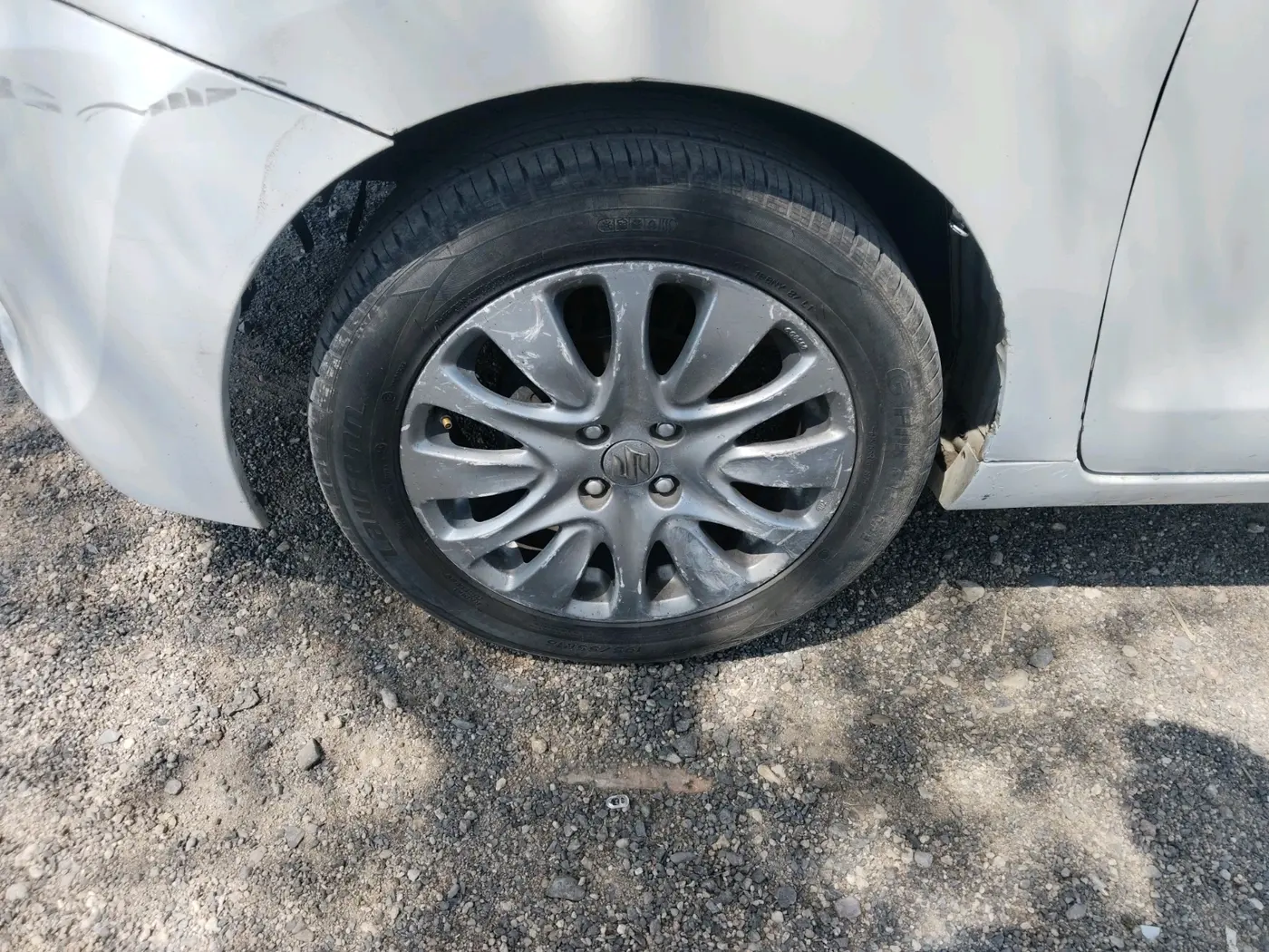 2017 Maruti Baleno ALPHA DIESEL 1.3, Diesel, Manual, 85,639 km, tyre