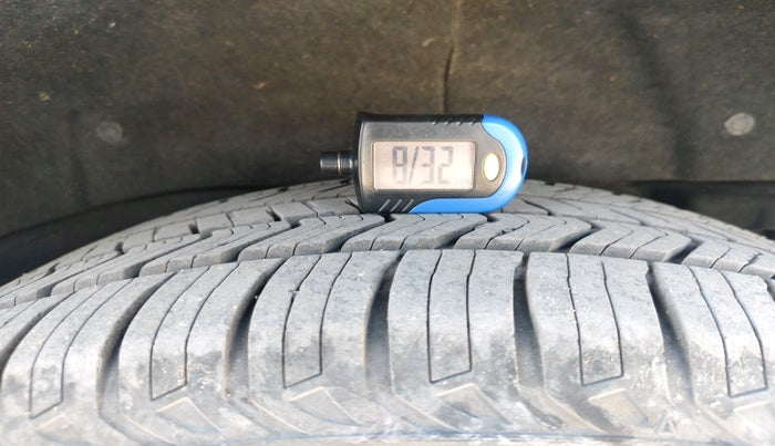 2022 MG GLOSTER SAVVY 7 STR 2.0 TWIN TURBO 4WD, Diesel, Automatic, 1,18,085 km, tyre