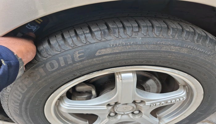 2013 Hyundai Verna FLUIDIC 1.6 VTVT EX, Petrol, Manual, 44,745 km, tyre