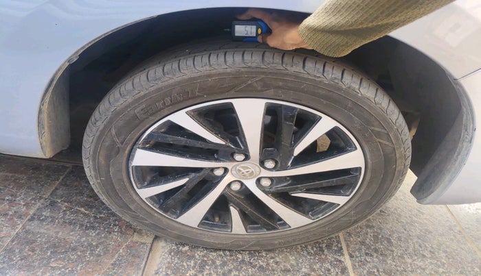 2022 Toyota Innova Crysta 2.4 ZX AT 7 STR, Diesel, Automatic, 64,330 km, tyre