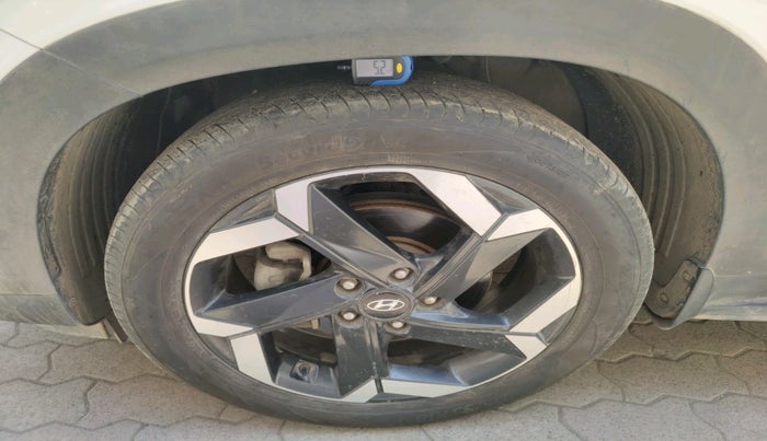 2021 Hyundai ALCAZAR PLATINUM (O) 6STR 2.0 AT, Petrol, Automatic, 75,229 km, tyre