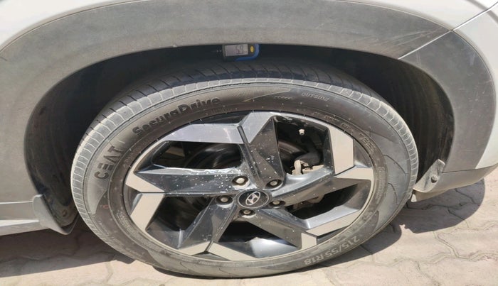 2021 Hyundai ALCAZAR PLATINUM (O) 6STR 2.0 AT, Petrol, Automatic, 75,229 km, tyre