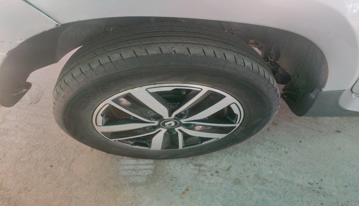 2017 Renault Duster 85 PS RXS SANDSTORM EDITION DIESEL, Diesel, Manual, 78,239 km, tyre