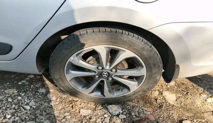 2014 Hyundai Xcent SX 1.2 (O), Petrol, Manual, 68,759 km, tyre