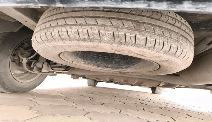 2023 KIA CARENS PRESTIGE 1.5 PETROL 7 STR, Petrol, Manual, 32,864 km, tyre