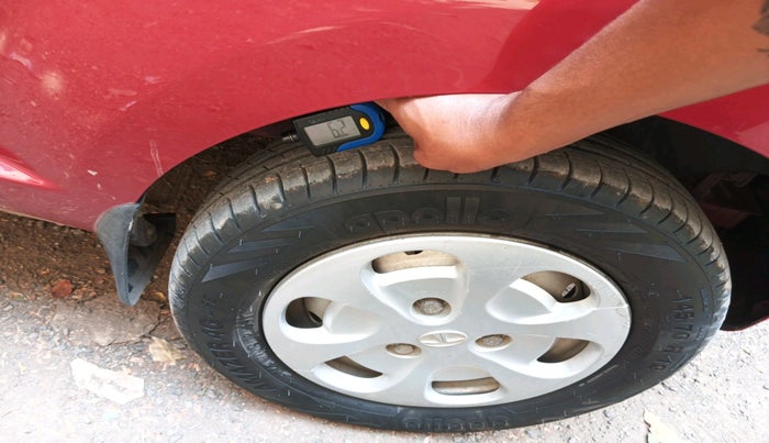 2015 Tata Nano TWIST XTA, Petrol, Automatic, 22,137 km, tyre