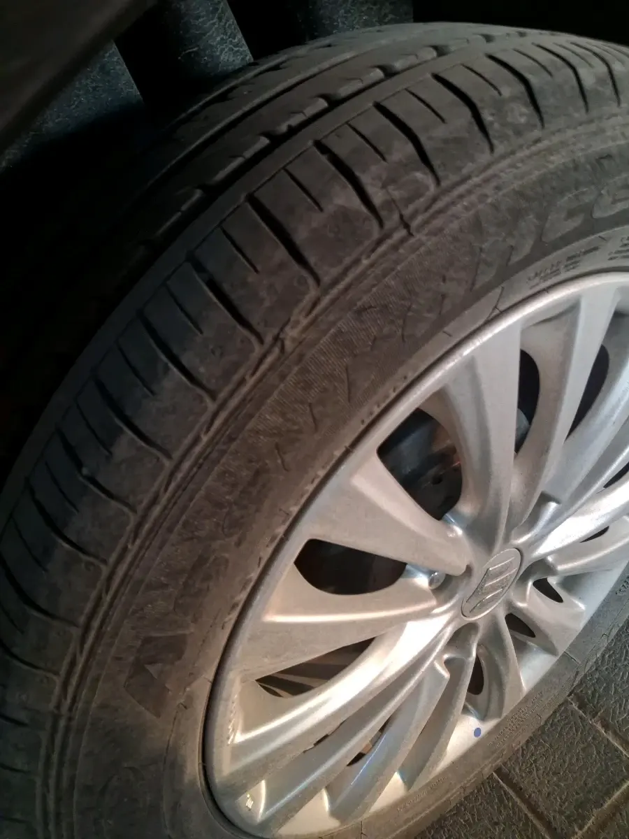 2023 Maruti Ciaz ZETA 1.5 SHVS MT PETROL, Petrol, Manual, 17,315 km, tyre