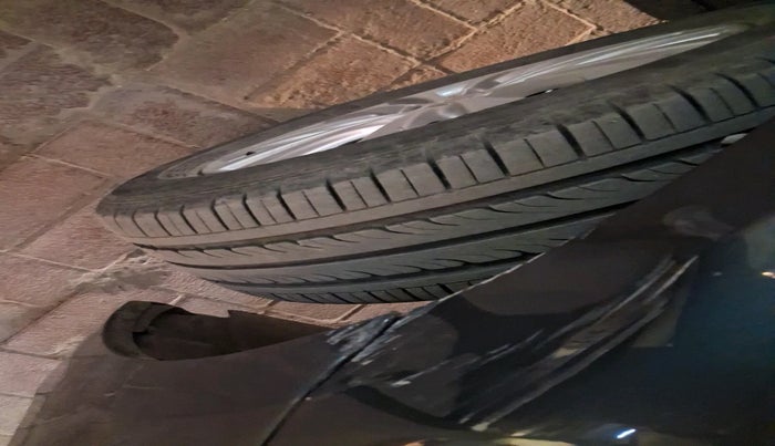 2023 Maruti Ciaz ZETA 1.5 SHVS MT PETROL, Petrol, Manual, 17,315 km, tyre