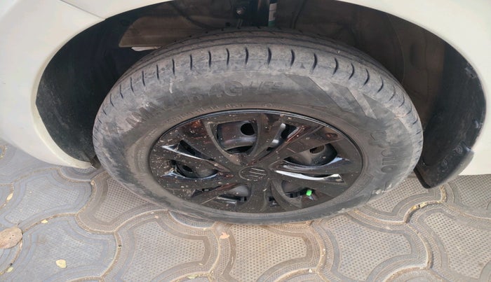 2018 Maruti Swift VXI AMT, Petrol, Automatic, 78,578 km, tyre