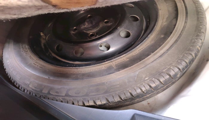 2018 Maruti Swift VXI AMT, Petrol, Automatic, 78,578 km, tyre