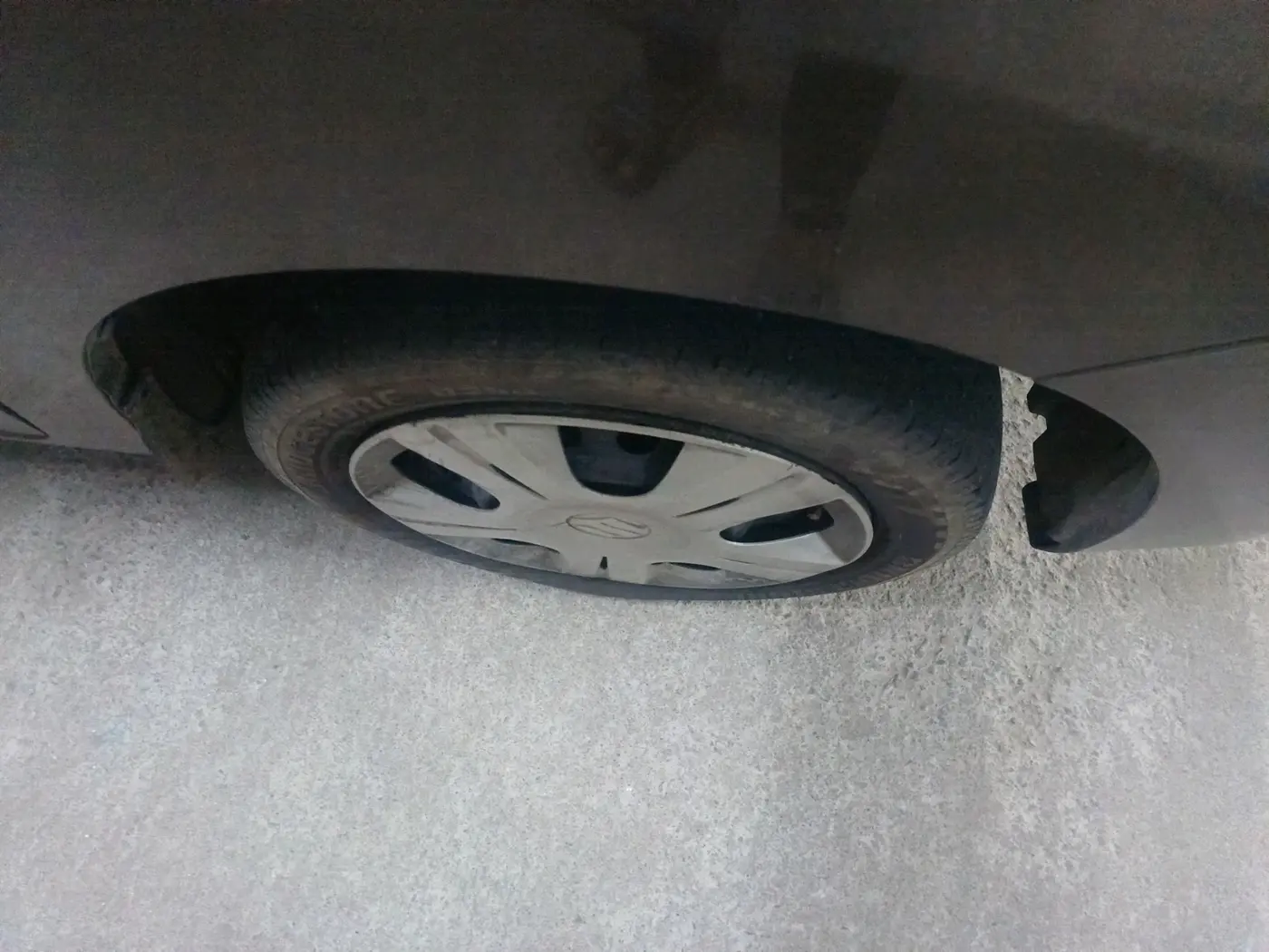 2014 Maruti Wagon R 1.0 VXI, Petrol, Manual, 71,000 km, tyre