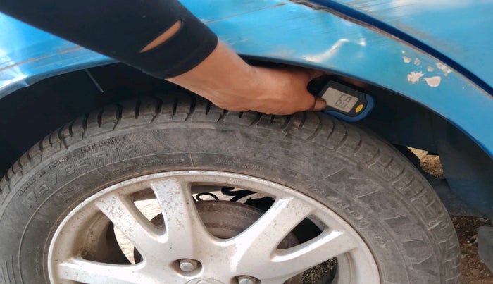 2012 Honda Brio V MT, Petrol, Manual, 47,858 km, tyre