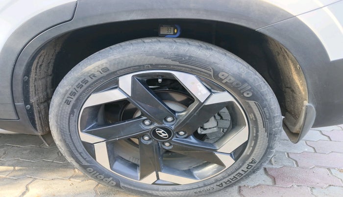 2021 Hyundai ALCAZAR PLATINUM 2.0 MT 7STR, Petrol, Manual, 75,001 km, tyre